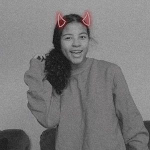 Meet your Posher, Ayla